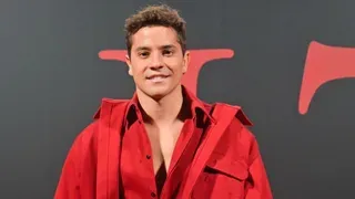 Where Do We Apply for this Job Caressing André Lamoglia's Sexy Jawline?